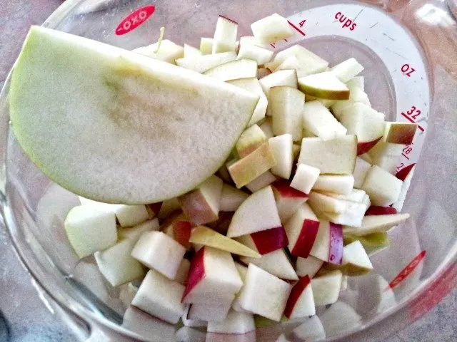 4 cups of chopped apples
