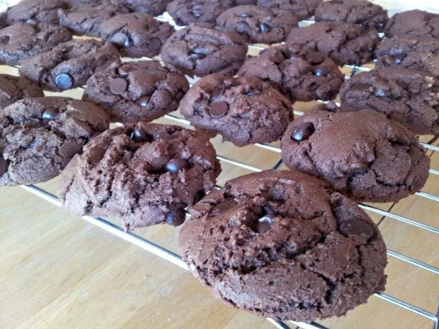 Mexican triple chocolate cookies on a cooling rack