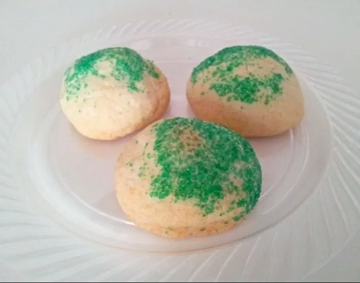 Cookies with green sprinkles option