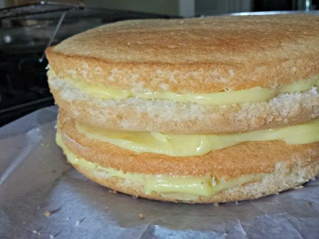Perfectly filled 4 layer cake