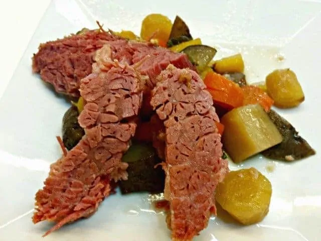 Crock pot corned beef recipe with no cabbage