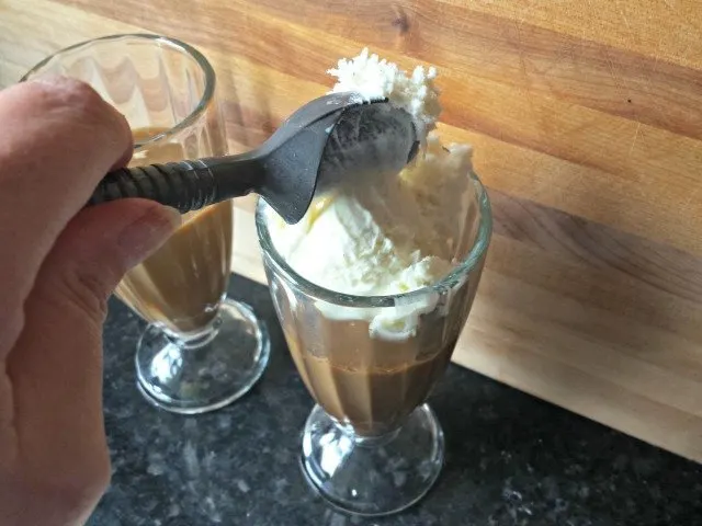 Make your iced coffee float truly float