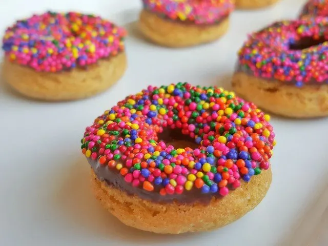 Delicious mini homemade donuts recipe ready to eat