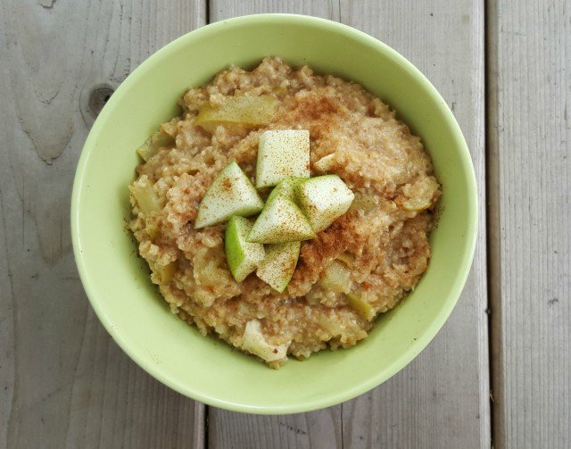 Make caramelized apple oatmeal in your rice cooker