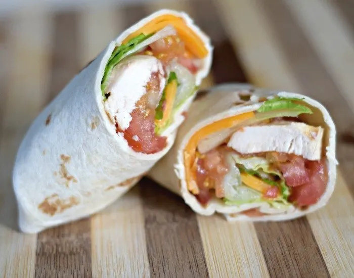 Simple and easy chicken taco wraps