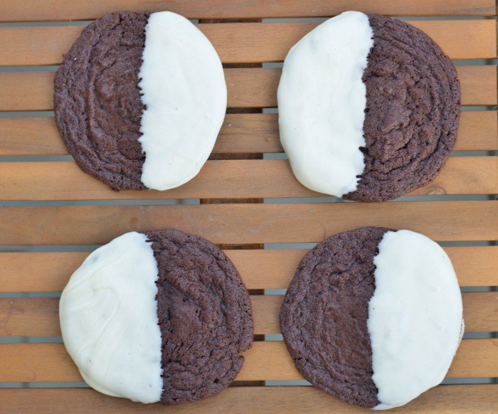 Enjoy yin yang dipped cookies