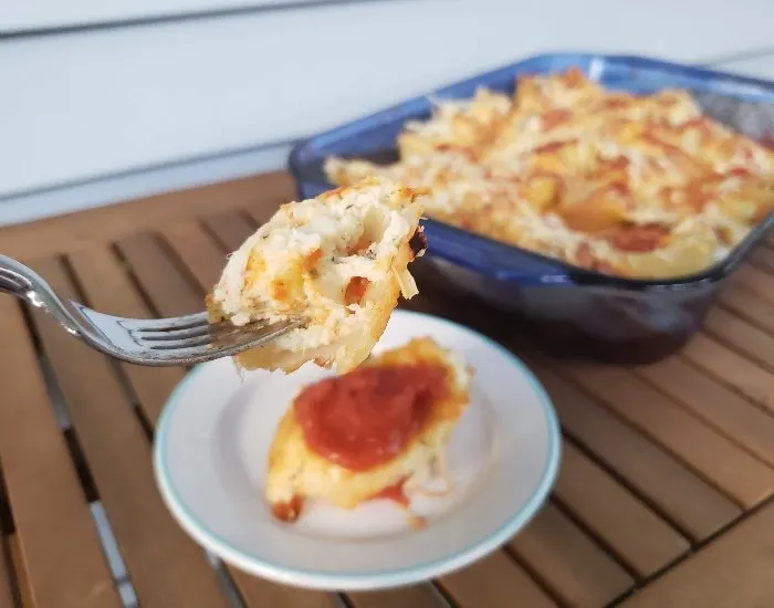 Cheesy stuffed shells bite