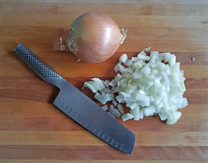 How to dice an onion