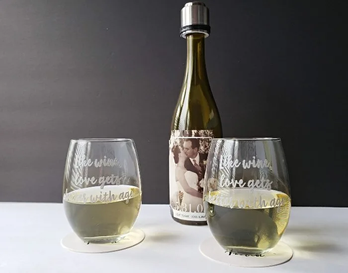 https://honestandtruly.com/wp-content/uploads/2019/02/Personalized-wine-glasses.jpg.webp