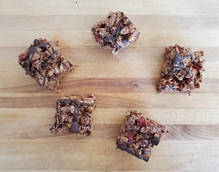 chocolate cherry crispy treats