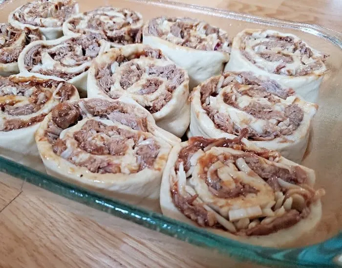 Risen pork cinnamon rolls